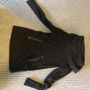 Black cowl neck sweatshirt with zipper pocket detail XS LOFT Lounge GUC